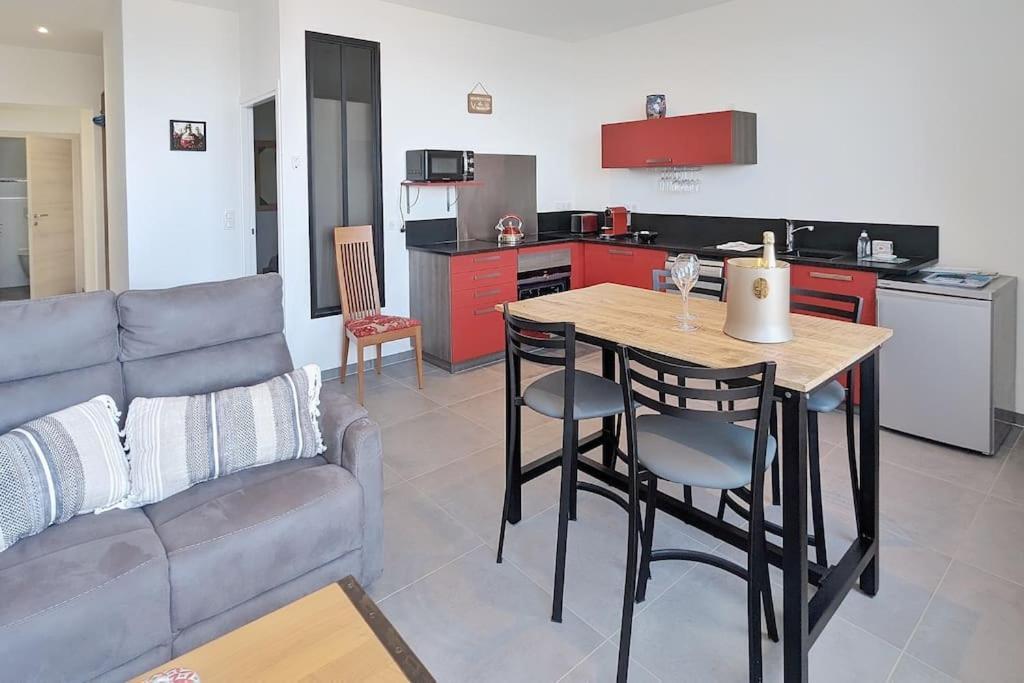 Appartement Pour 3 Personnes Sur La Plage Les Pieds Dans Leau 坡隆维茨普尔扎伊 外观 照片